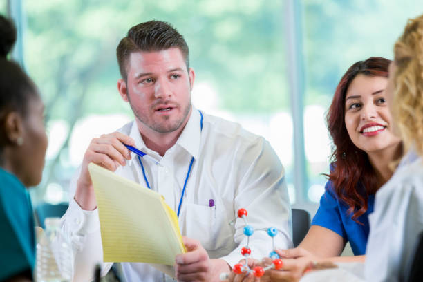 istock Geneticist meets with group of doctors 877033596