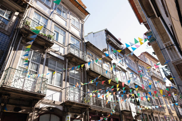 istock Holiday In Porto 877043208