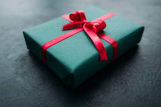 istock new year present gift box happy reward 877072578