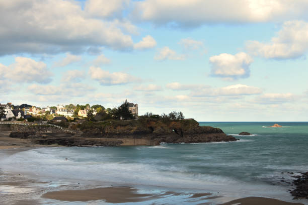 istock saint quay portrieux 877082940
