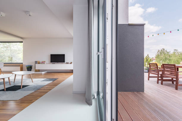 istock Room with entrance to patio 877102338