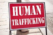 konzeptionelle-handschrift-text-beschriftung-inspiration-zeigt-human-trafficking.jpg?b=1&s=170x170&k=20&c=ZDls8eycsxzpLMDHAfvSrvE84SwFlW0WS_RBuLzgIIw=