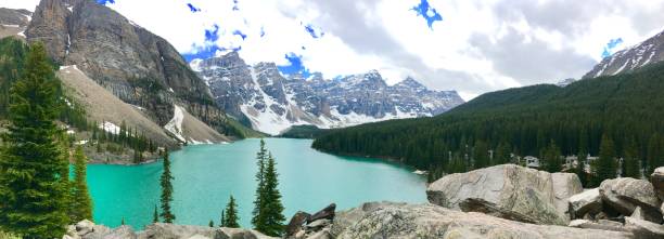 istock Moraine Lake 877118292