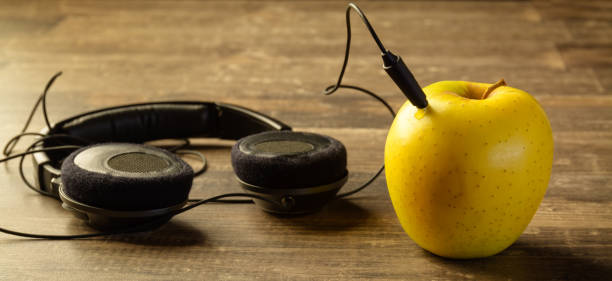 istock apple connected to phones 877198156
