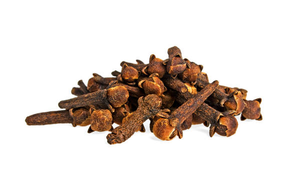istock Heap of dried cloves on a white background 877304916