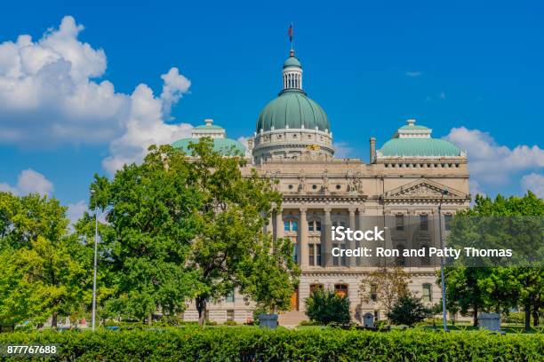 Indianapolis Downtown District With Courthouse And Grounds Indiana Stock Photo - Download Image Now