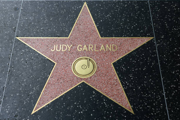 hollywood walk of fame - judy garland foto e immagini stock