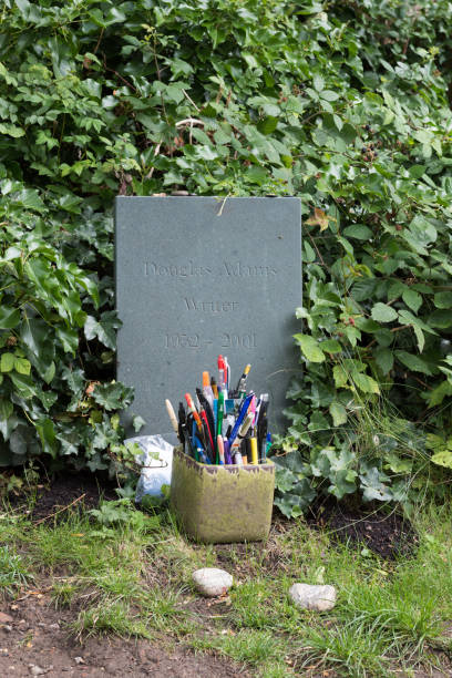 highgate cemetery - highgate cemetery stock-fotos und bilder