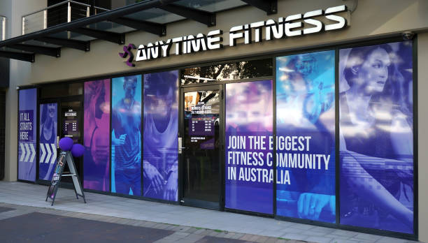 à tout moment fitness edgecliff, extérieur entrée. à tout moment remise en forme est une plus grande chaîne de gymnases en australie qui offre un accès 24 heures sur 24 - anytime photos et images de collection