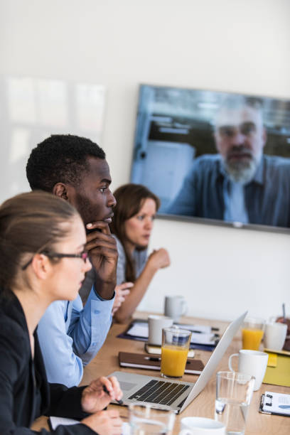 video conference meeting - conference call business meeting presentation imagens e fotografias de stock