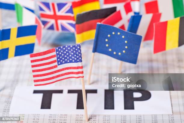 Trade Agreement Ttip Between The Usa And The Eu Stock Photo - Download Image Now - Free Trade Agreement, Contract, European Union