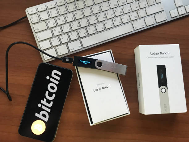 nova carteira de ferragem ledger nano s cryptocurrency - iphone trading stock market finance - fotografias e filmes do acervo