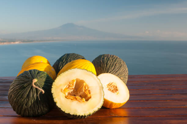 frutas típicas do mediterrâneas - trapani close up sicily italy - fotografias e filmes do acervo