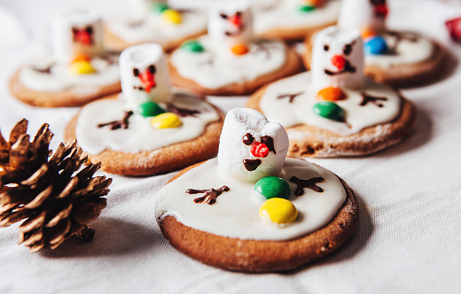 Army of melted snowmans on ginger cookies
