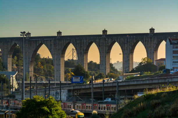 Roman water aqueduct in lisbon, Portugal. Lisbon Portugal. 15 November 2017. View of the roman water aqueduct in Lisbon. Lisbon, Portugal. photography by Ricardo Rocha. aqueduct lisbon stock pictures, royalty-free photos & images