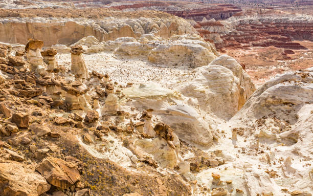 istock Rimrock Hoodoos and White Canyon 878689664