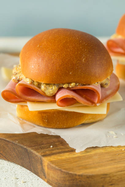 istock Homemade Ham and Cheese Sandwich 878714006