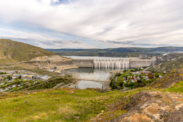 istock Grand Coulee Dam, WA 878724628