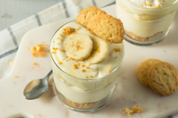 istock Sweet Homemade Banana Pudding 878725220