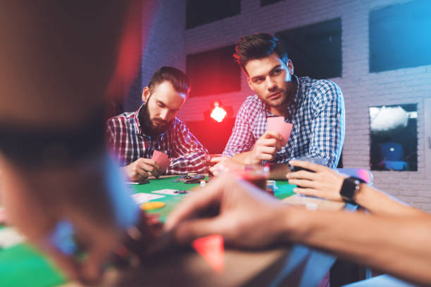 What are the basic rules of Texas Hold’em?