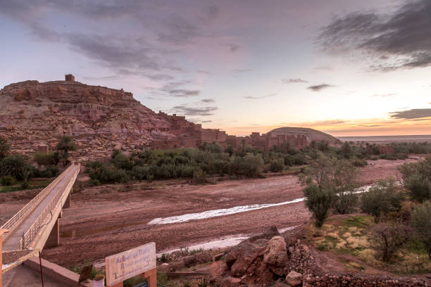 istock Ait-Ben-Haddou settlement 878756648