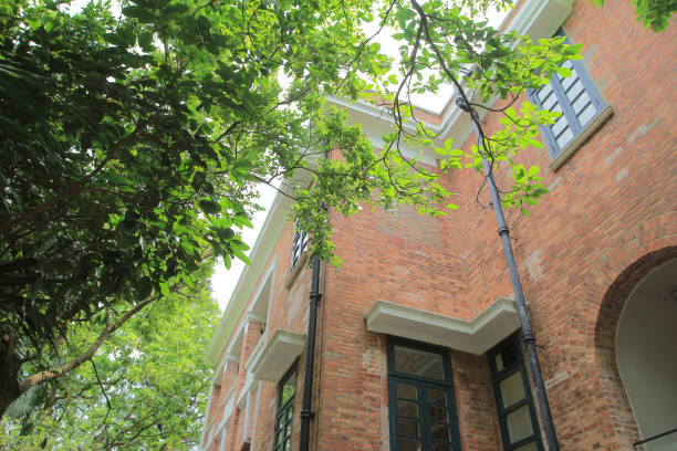 istock british residential house Woodside 878761662