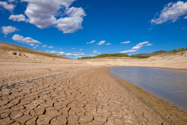 istock extreme low level water in spanish reservoir 878871192