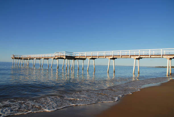 istock Urangan Pier in Hervey Bay in the evening 879015578