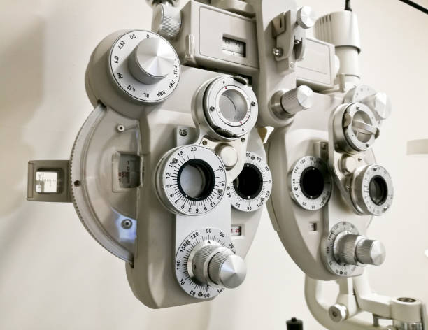 istock Bifocal Optometry eyesight measurement device on white backgroun 879076470