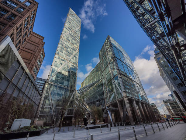 istock Old meets new in London city 879083472
