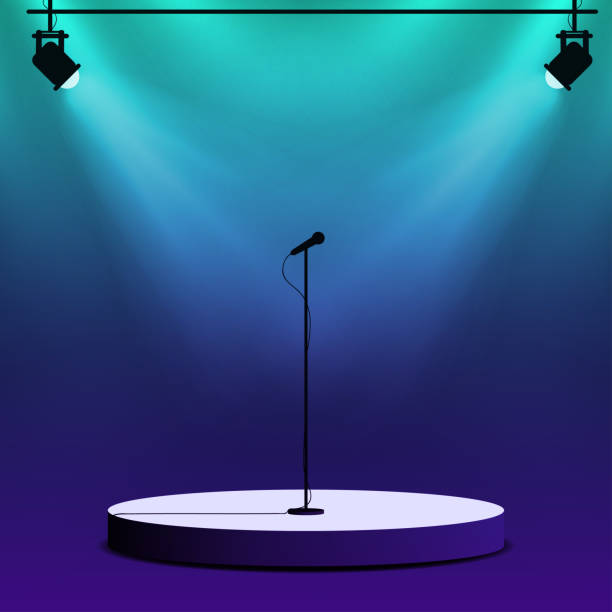 микрофон на круглой сцене сцены. прожекторы со световыми лучами на красочном фоне. встаньте шоу, производительность - platform rocker stock illustrations