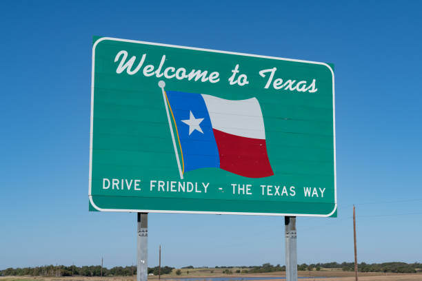 istock Welcome to Texas Sign 879130336