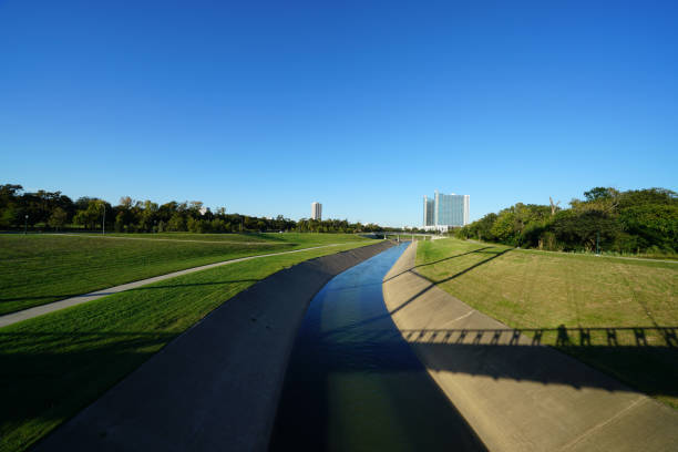 istock Watershed in the City - Post Hurricane Harvey 879283168