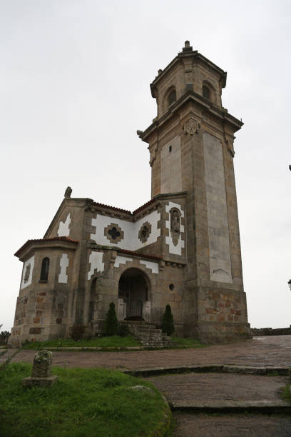 istock Church of Our Lady guide 879293106