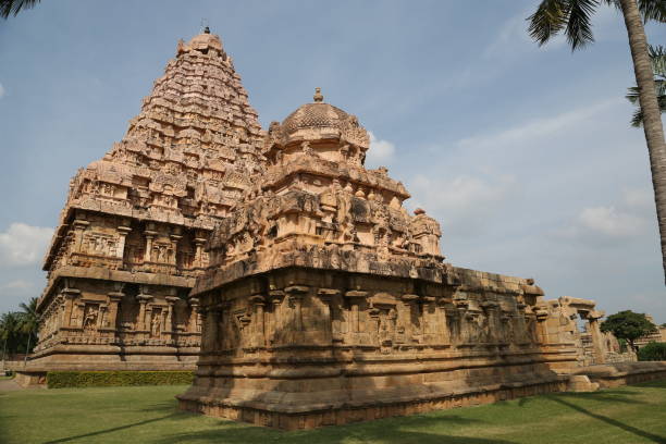 istock Brihadesvara o Periya Kovil Temple 879293264