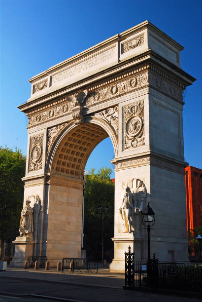 washington square arch - washington square triumphal arch stock-fotos und bilder