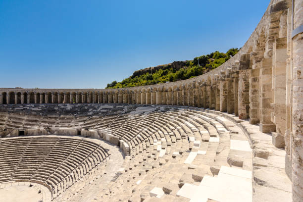 rzymski amfiteatr aspendos, w antalyi, turcja - aspendos construction architecture outdoors zdjęcia i obrazy z banku zdjęć
