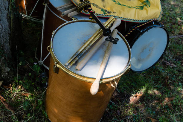 istock medieval drums during a medieval historical re-enactment 879361758