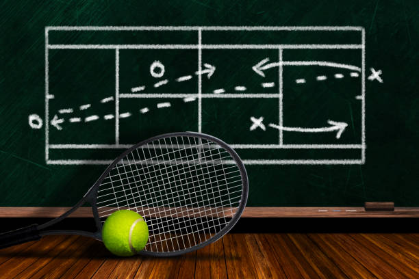 tennis-spiel-strategie mit tafel und textfreiraum - table tennis tennis table indoors stock-fotos und bilder