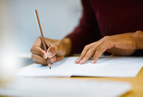 Write Down Hand 103,100+ Hand Writing Close Up Stock Photos, Pictures & Royalty-Free ...