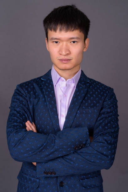 istock Young Chinese Businessman 879591714