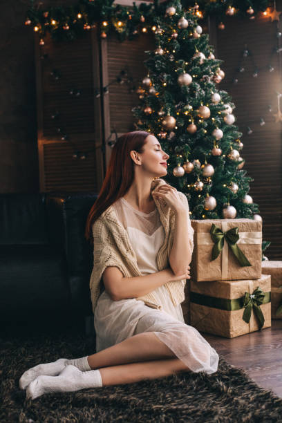 istock Beautiful woman with present 879897644