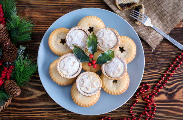 istock Homemade, British Mince Pies for Christmas 879934290