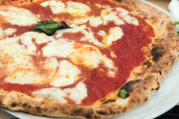 istock Vera Pizza Napoletana Italy 879939804