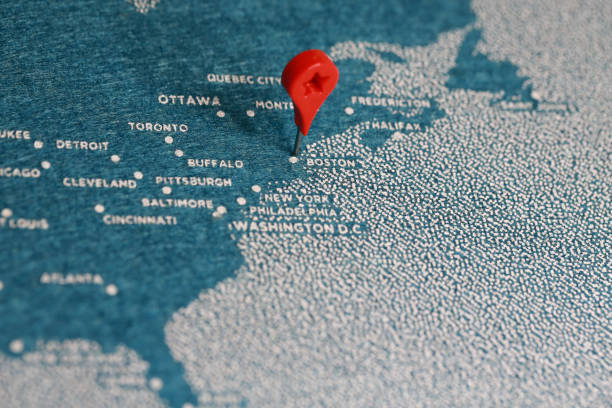 istock travel felt painted map in north america 880121312