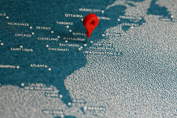 istock travel felt painted map in north america 880121404