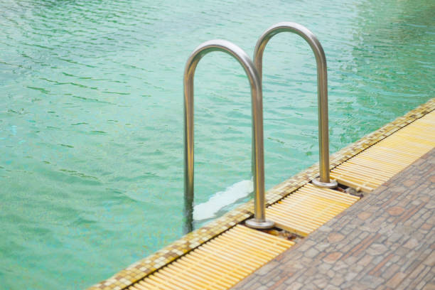 istock Stairs of the empty swimming pool 880150006