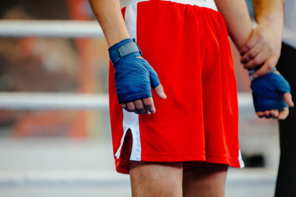 istock winner announced in boxing fight in ring 880185246