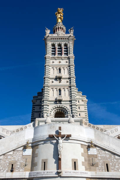 catedral de notre-dame-de-la-garde - marsella en el sur de francia - 24190 fotografías e imágenes de stock