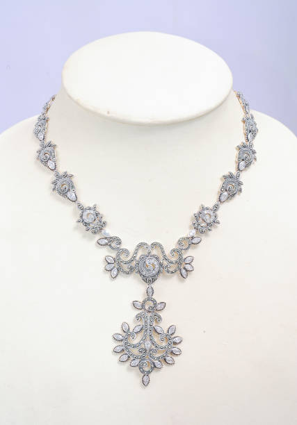 istock isolated white gold or silver diamond necklace 880291642